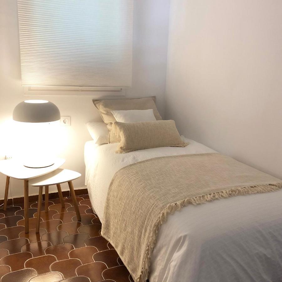 Casa Blanca Beach Apartment โตโรเดมบาร์รา ภายนอก รูปภาพ