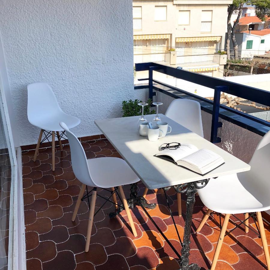 Casa Blanca Beach Apartment โตโรเดมบาร์รา ภายนอก รูปภาพ